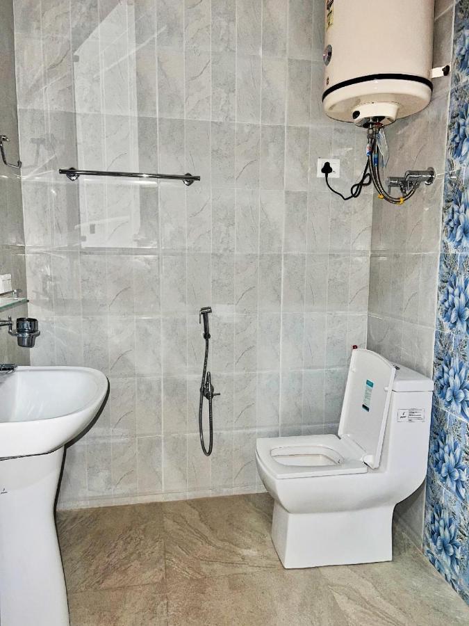 Roseline Inn Σριναγκάρ Εξωτερικό φωτογραφία
