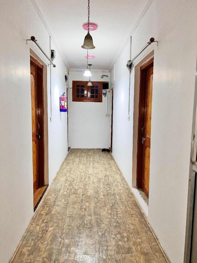 Roseline Inn Σριναγκάρ Εξωτερικό φωτογραφία