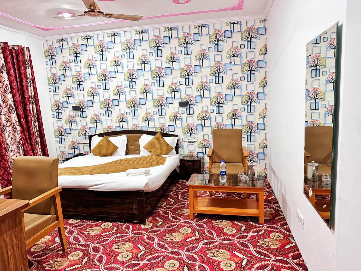 Roseline Inn Σριναγκάρ Εξωτερικό φωτογραφία