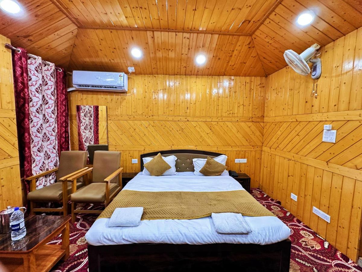 Roseline Inn Σριναγκάρ Εξωτερικό φωτογραφία