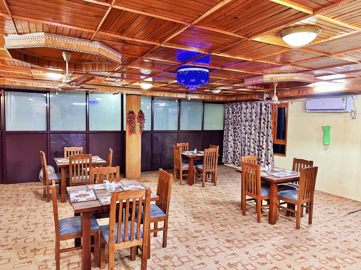 Roseline Inn Σριναγκάρ Εξωτερικό φωτογραφία