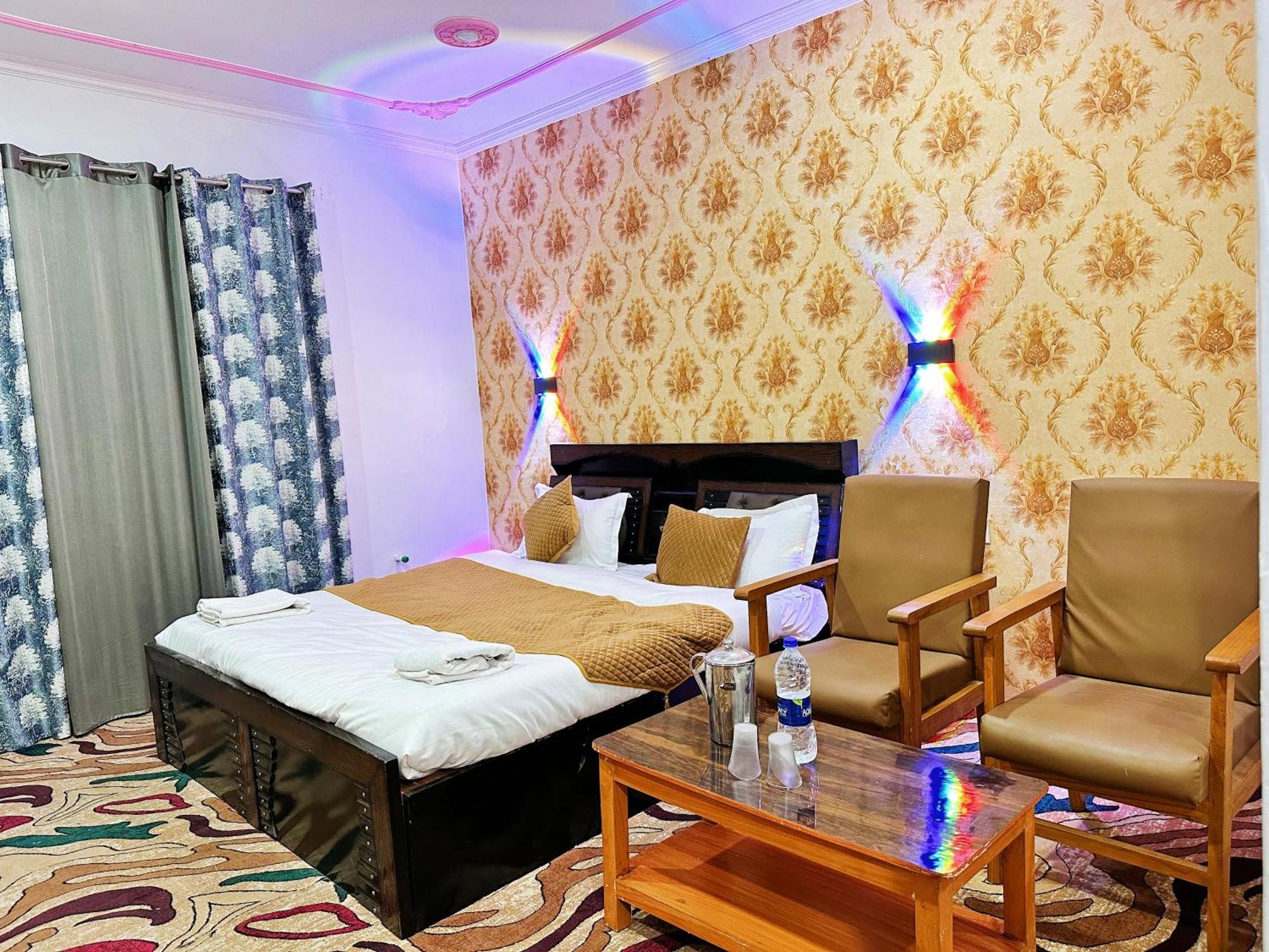 Roseline Inn Σριναγκάρ Εξωτερικό φωτογραφία