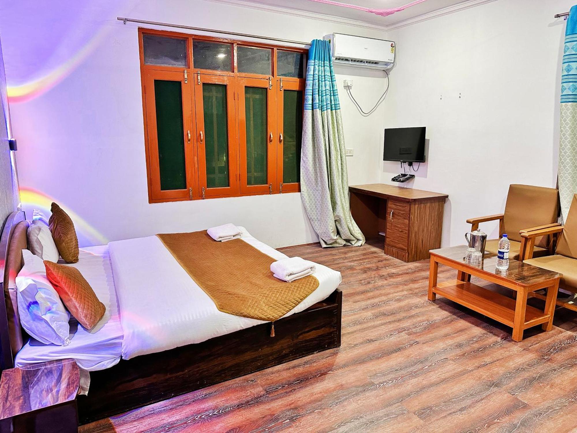 Roseline Inn Σριναγκάρ Εξωτερικό φωτογραφία