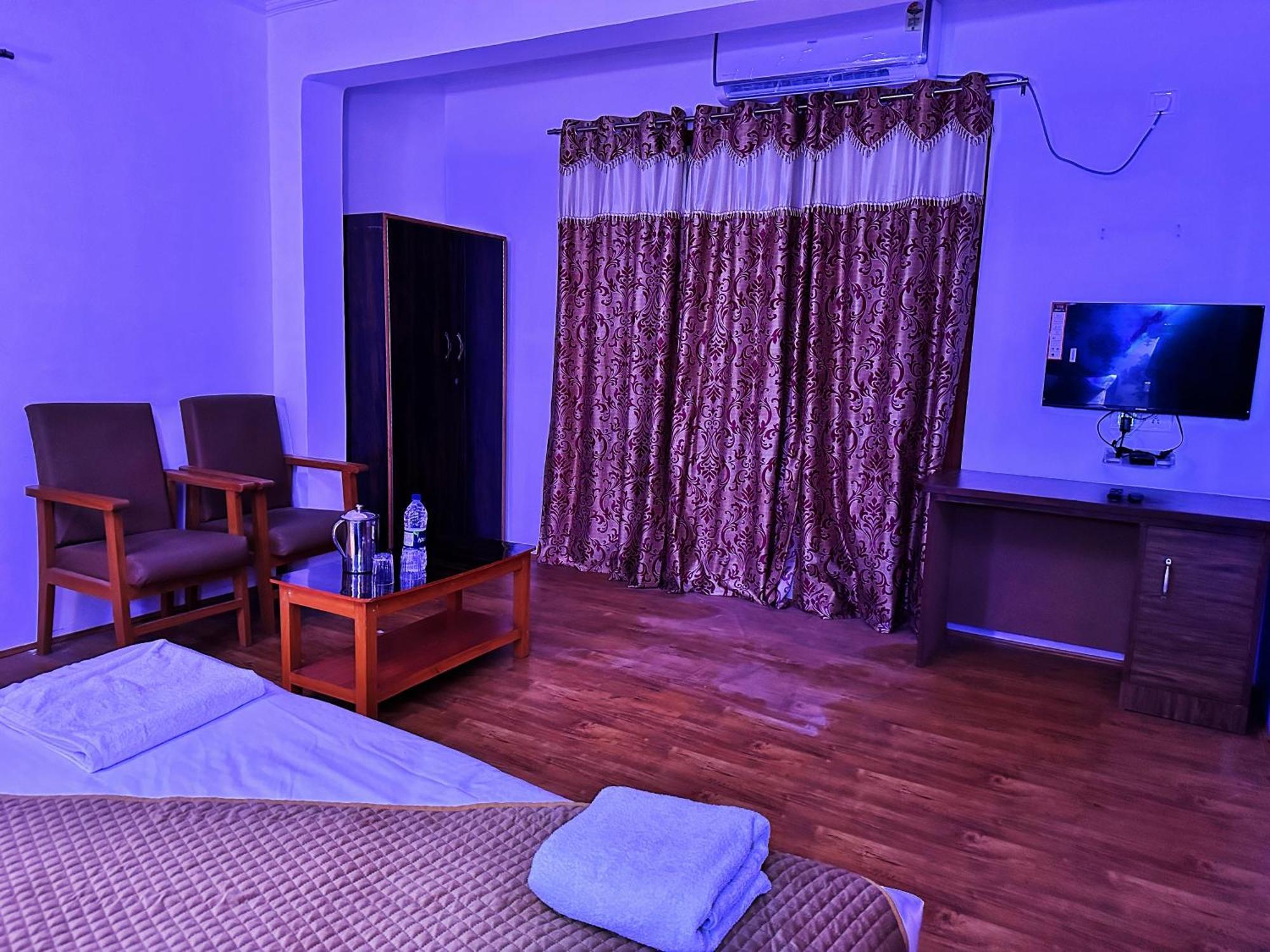Roseline Inn Σριναγκάρ Εξωτερικό φωτογραφία